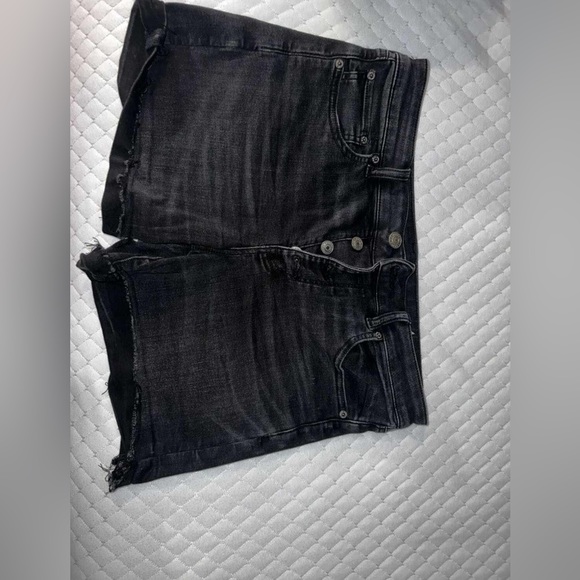 I’m selling 4 pairs of american eagle jean shorts. White, Navy, Blue and black - Picture 4 of 4